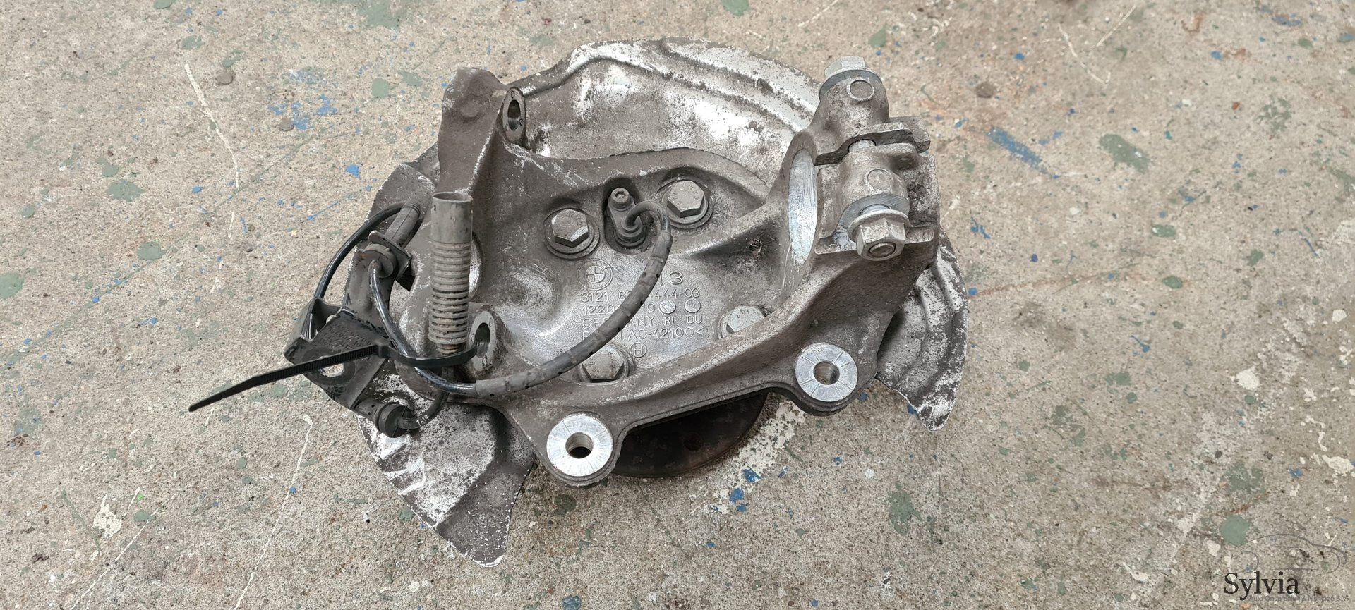 Fusee rechtsvoor BMW 1 / 3 serie E81 E82 E87 E88 E90 E91 E92 E93 31216793924 31216764444 6793924 6764444 fusee and accessories usado en Menorca foto 3