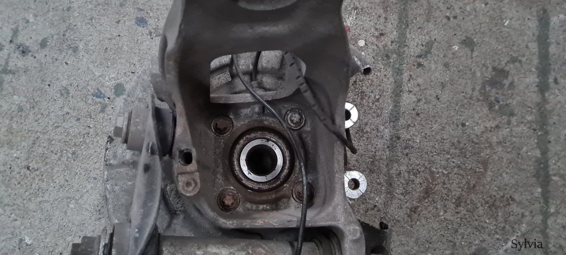 Fusee rechtsachter X5 E70 F15 X6 E71 E72 F16 6879102 33326879102 33326770982 6770982 fusee and accessories usado en Menorca foto 6
