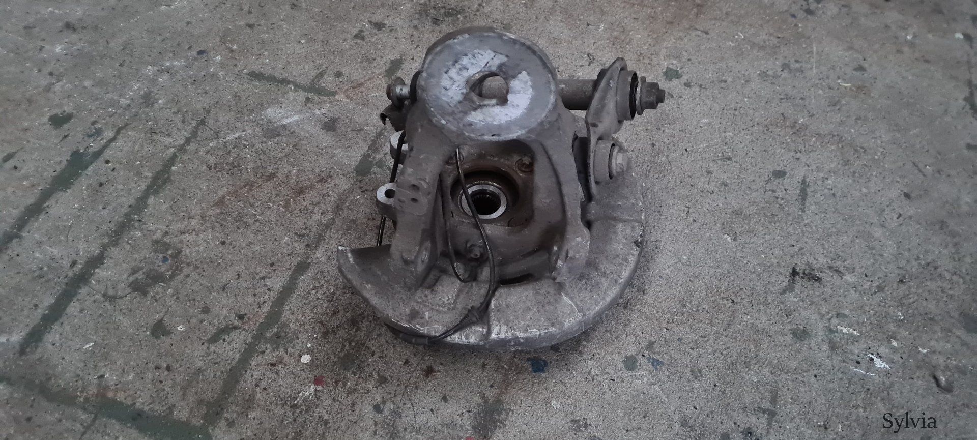 Fusee rechtsachter X5 E70 F15 X6 E71 E72 F16 6879102 33326879102 33326770982 6770982 fusee and accessories usado en Menorca foto 4