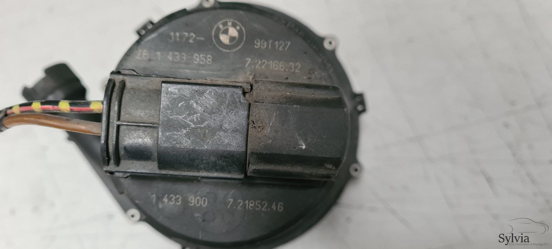Luchtpomp escapegas BMW E39 E52 exhaust gas air pump usado en Menorca foto 5