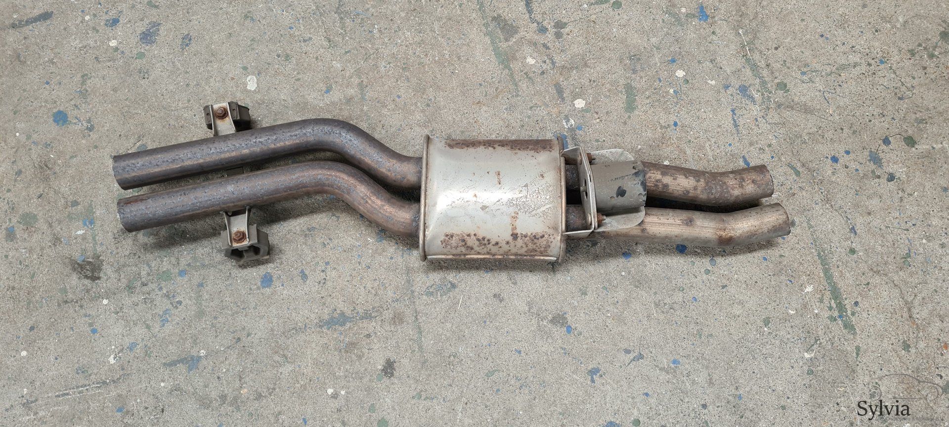 escape middendemper BMW 3 serie E46 M54 7502551 muffler middle muffler usado en Menorca foto 2