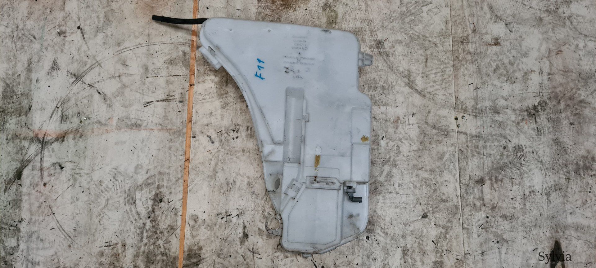 Ruitensproeier reservoir / Sproeiertank BMW 5 serie F11 7269663 windshield washer tank sprinkler tank usado en Menorca foto 2