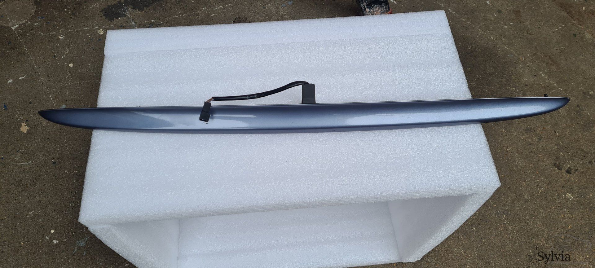 Greeplijst kofferdeksel Kentekenverlichting en achterklep opener BMW 3 serie E46 Coupe Facelift 7064313 license plate lighting usado en Menorca foto 3