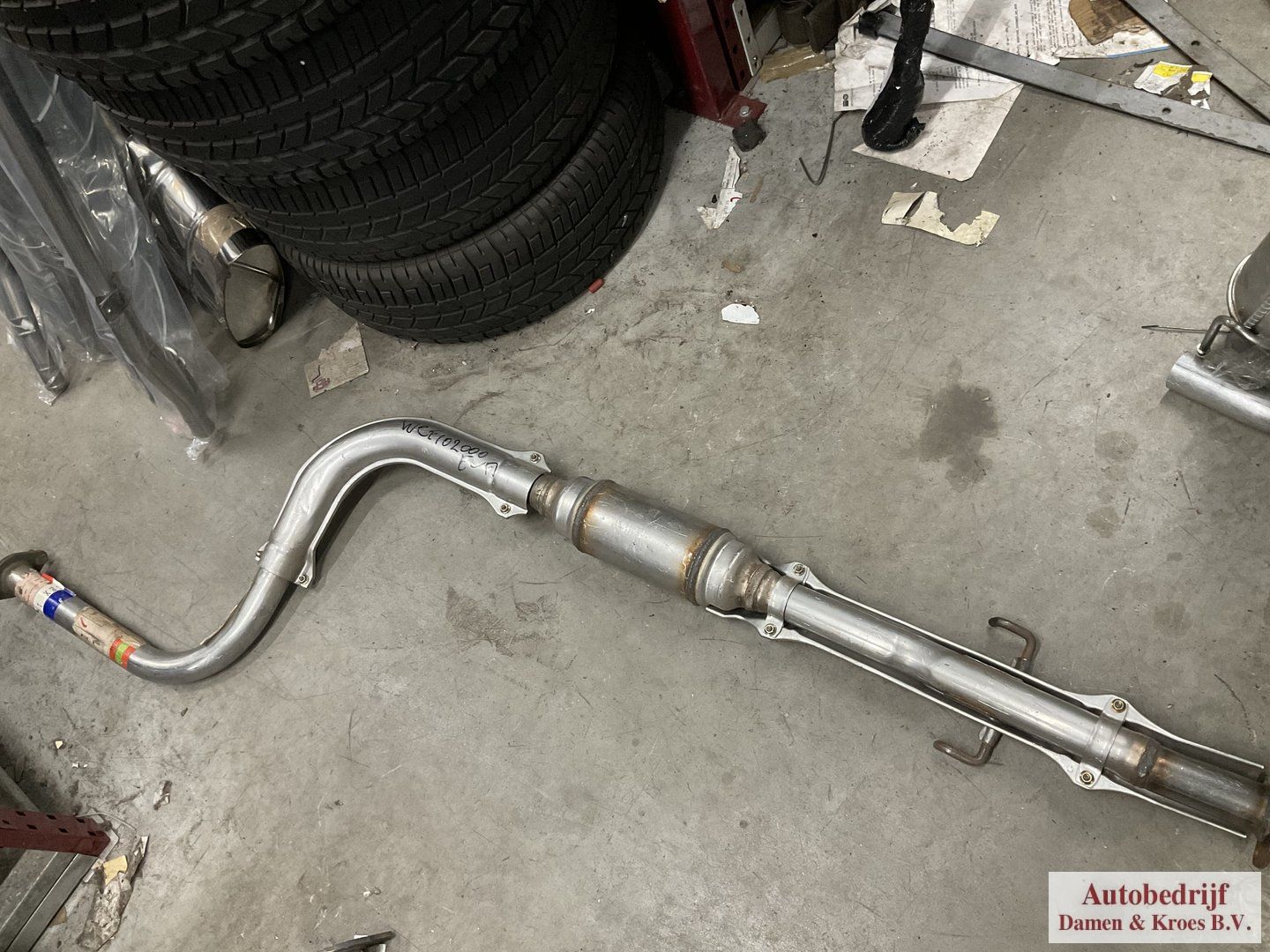 Rover 620 escapesysteem Middendemper WCE102000EVA muffler middle muffler usado en Menorca