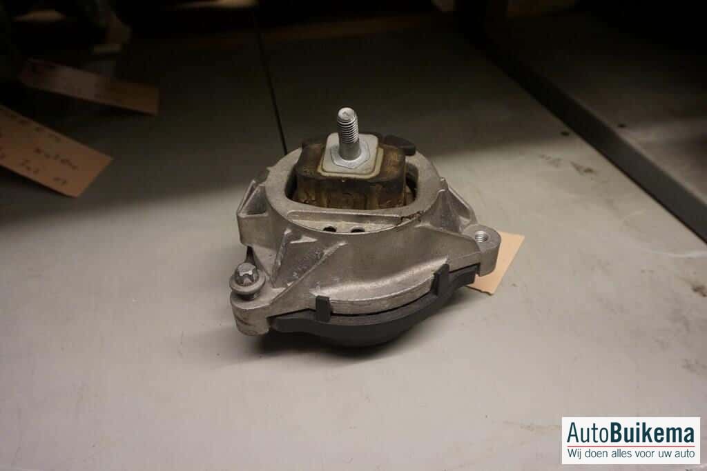 originalinalineel BMW 3-Serie F30 F31 rechter motorsteun engine mount engine rubber usado en Menorca