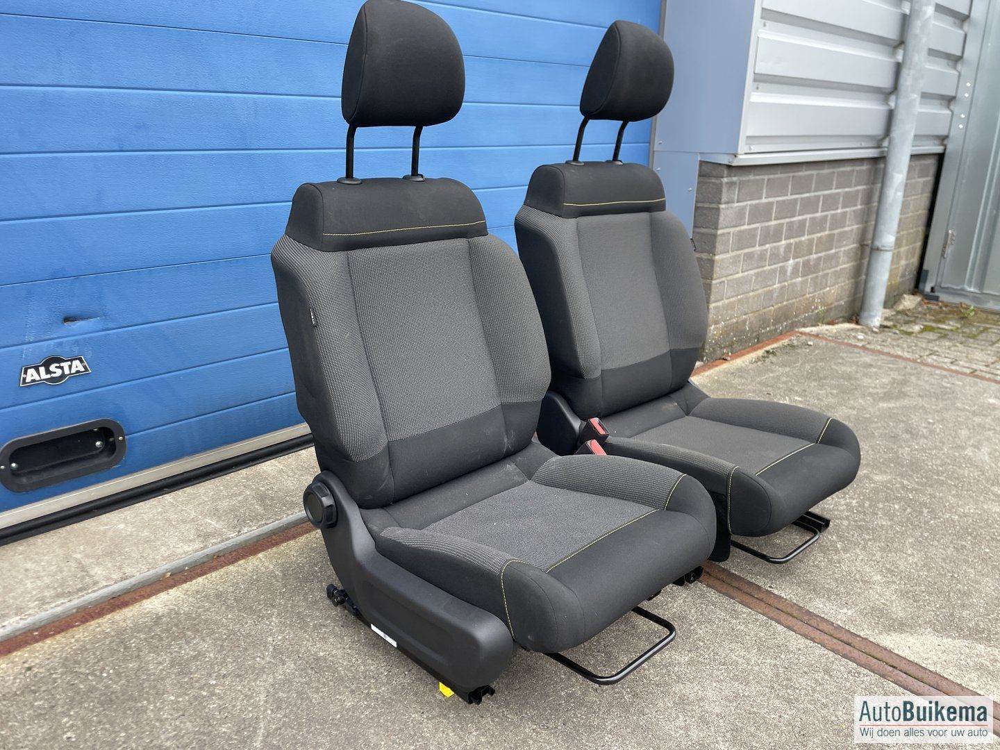 Stoel Voorstoelen Citroen C3 zo goed als nuevo! Met Airbags! seat left and right usado en Menorca foto 3