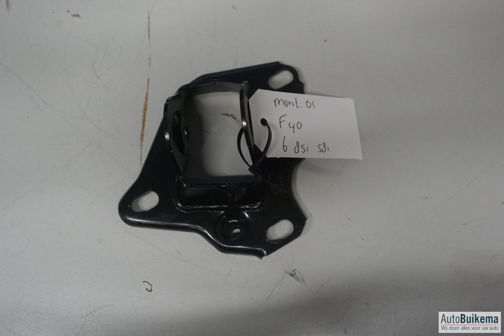 originalineel BMW 1 serie F40 draagarmsteun linksachter support arm rest usado en Menorca