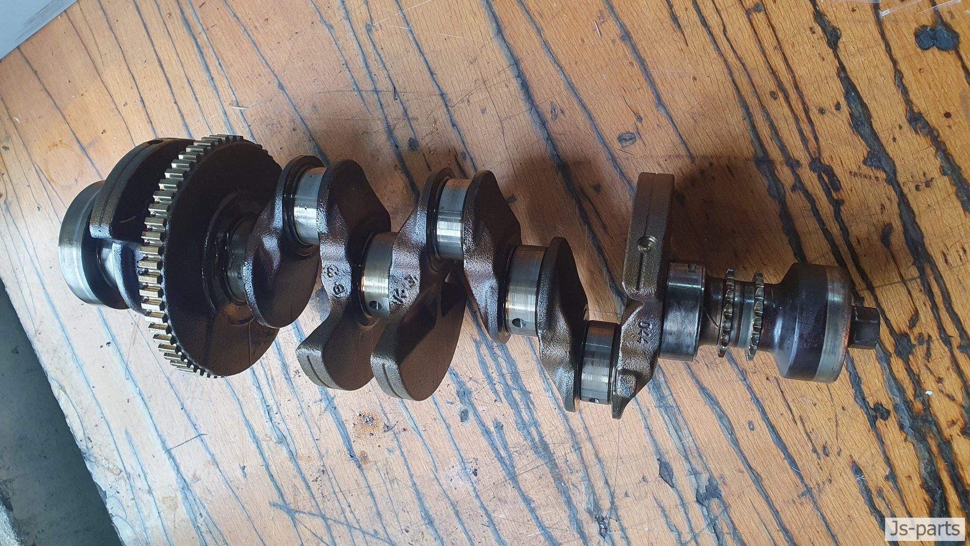 Krukas BMW 3-serie E46 N42 316i/318i crankshaft usado en Menorca