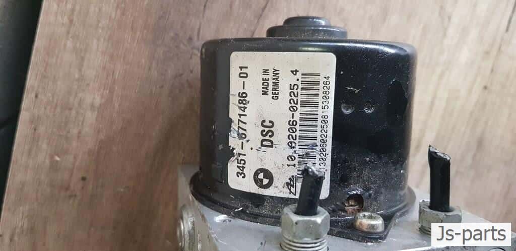 Abs pomp BMW 1-serie E87 abs pump usado en Menorca foto 3