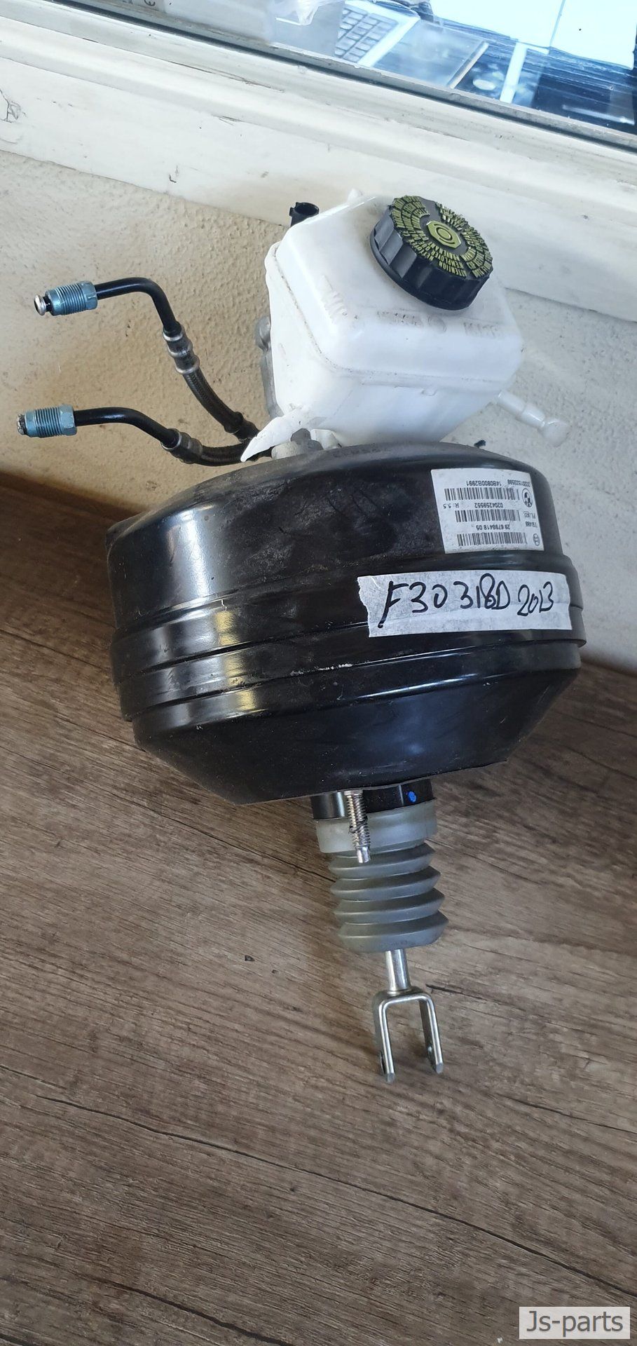 rembekrachtiger met hoofdremcilinder BMW 3-serie F30 318d brake booster with master cylinder usado en Menorca