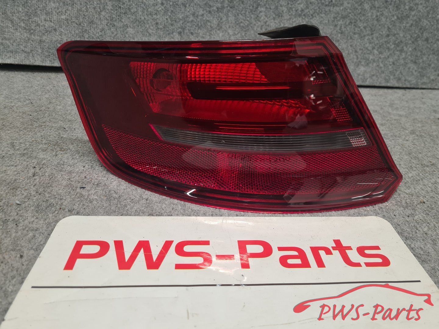 AUDI A3 8V SPORTBACK LINKS ACHTERLICHT originalinalinalinalINEEL tail light single usado en Menorca