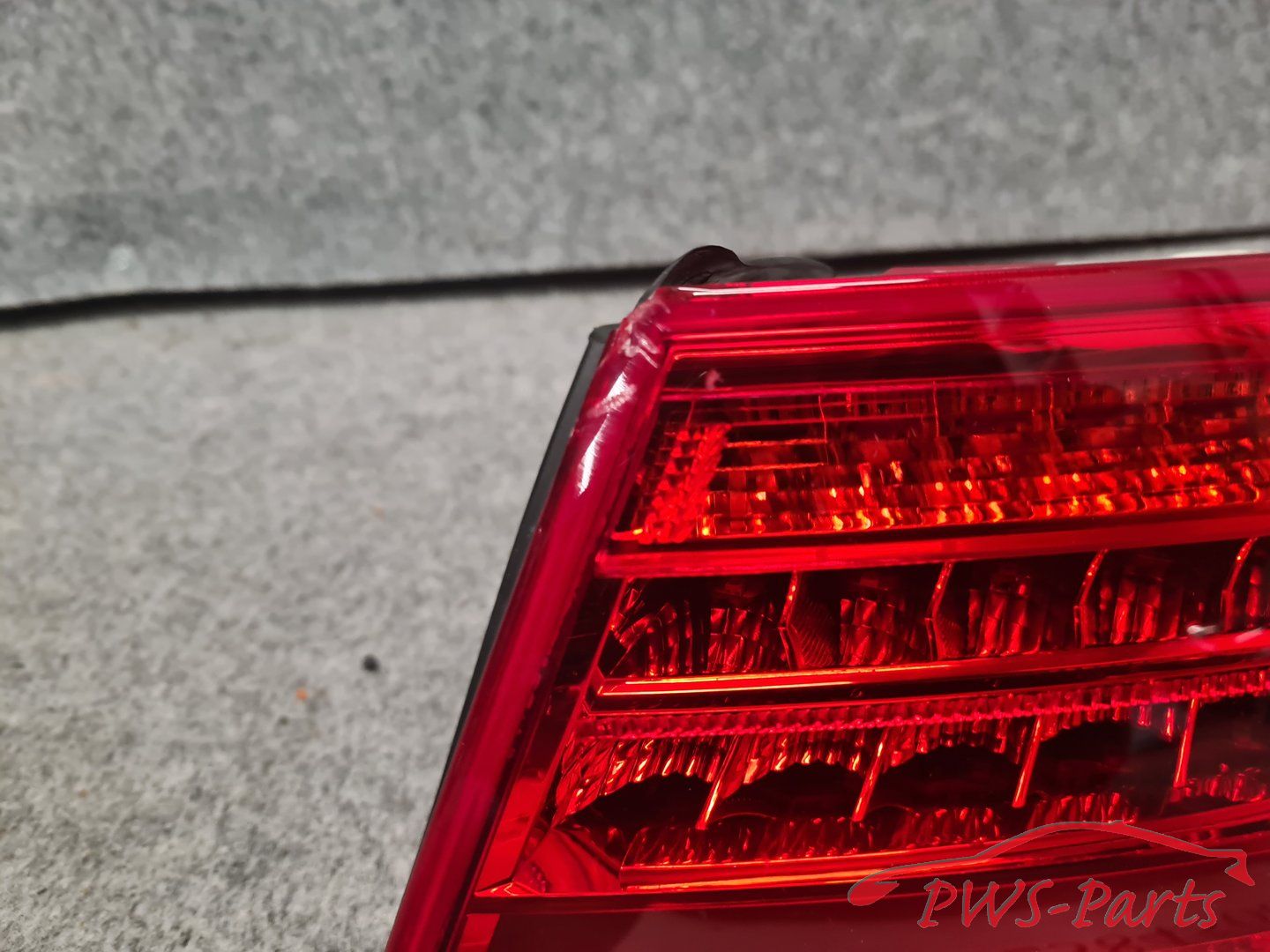 AUDI A5 8T SPORTBACK FACELIFT LED ACHTERLICHT RECHTS originalINEEL tail light single usado en Menorca foto 4