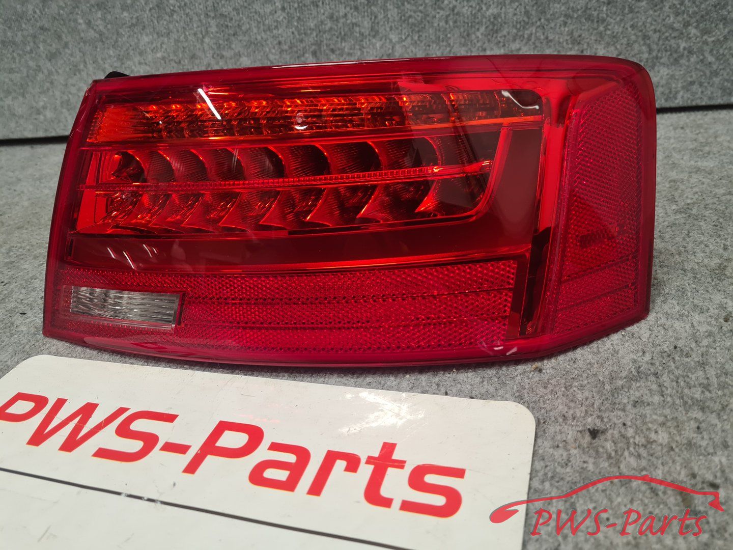 AUDI A5 8T SPORTBACK FACELIFT LED ACHTERLICHT RECHTS originalINEEL tail light single usado en Menorca foto 2