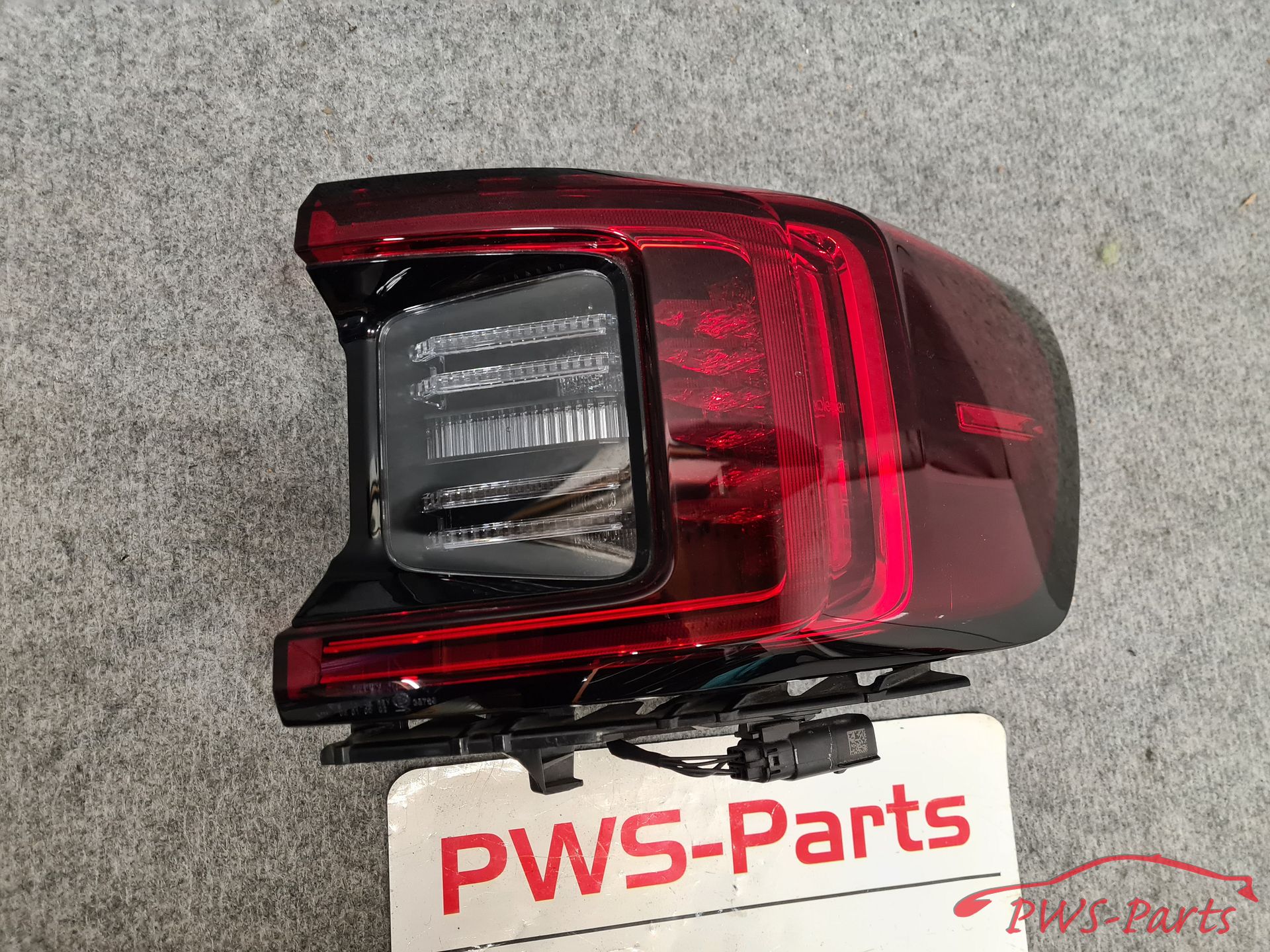 POLESTAR II 2 RECHTS ACHTERLICHT originalINEEL tail light single usado en Menorca foto 3