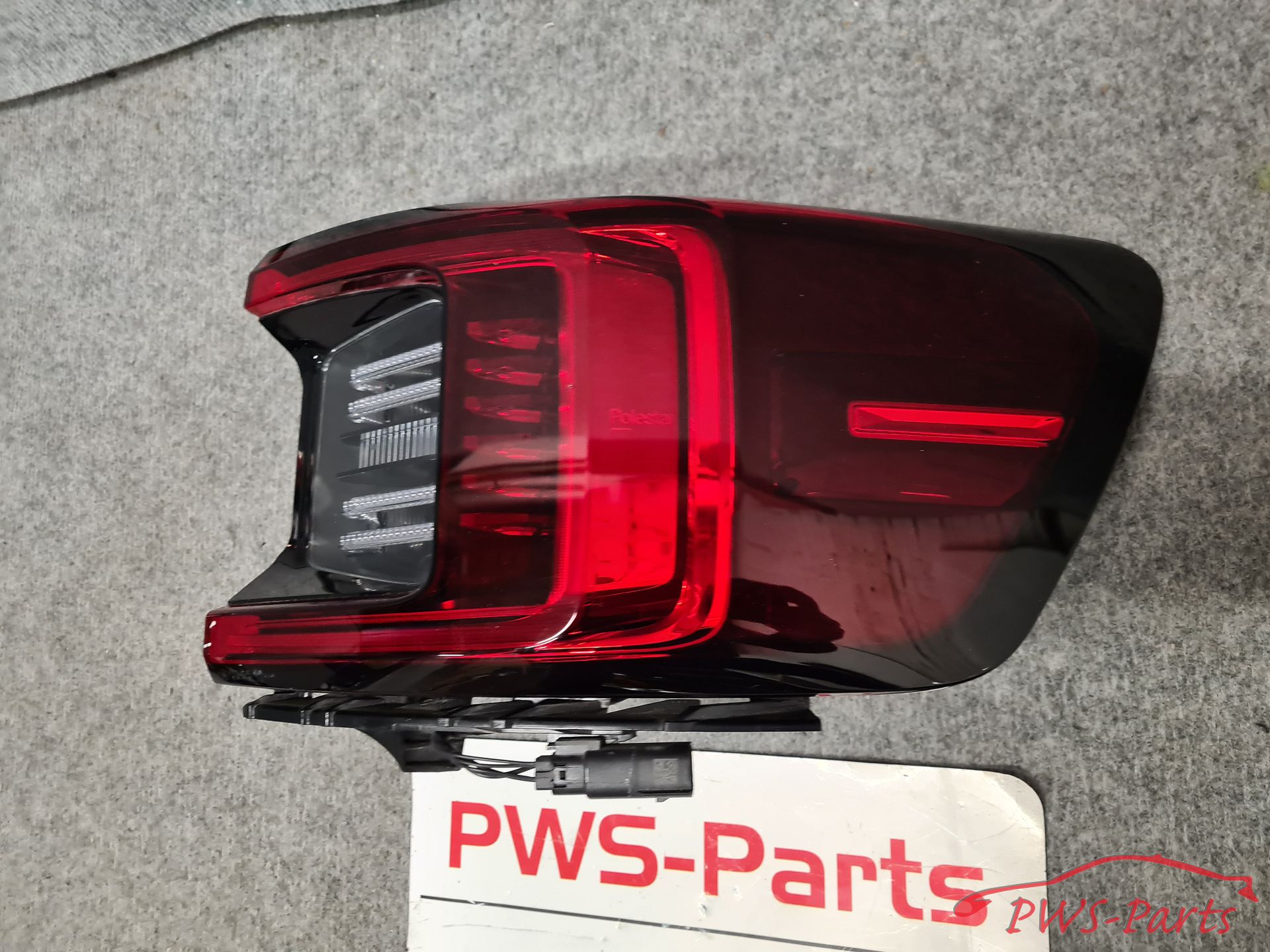 POLESTAR II 2 RECHTS ACHTERLICHT originalINEEL tail light single usado en Menorca foto 2