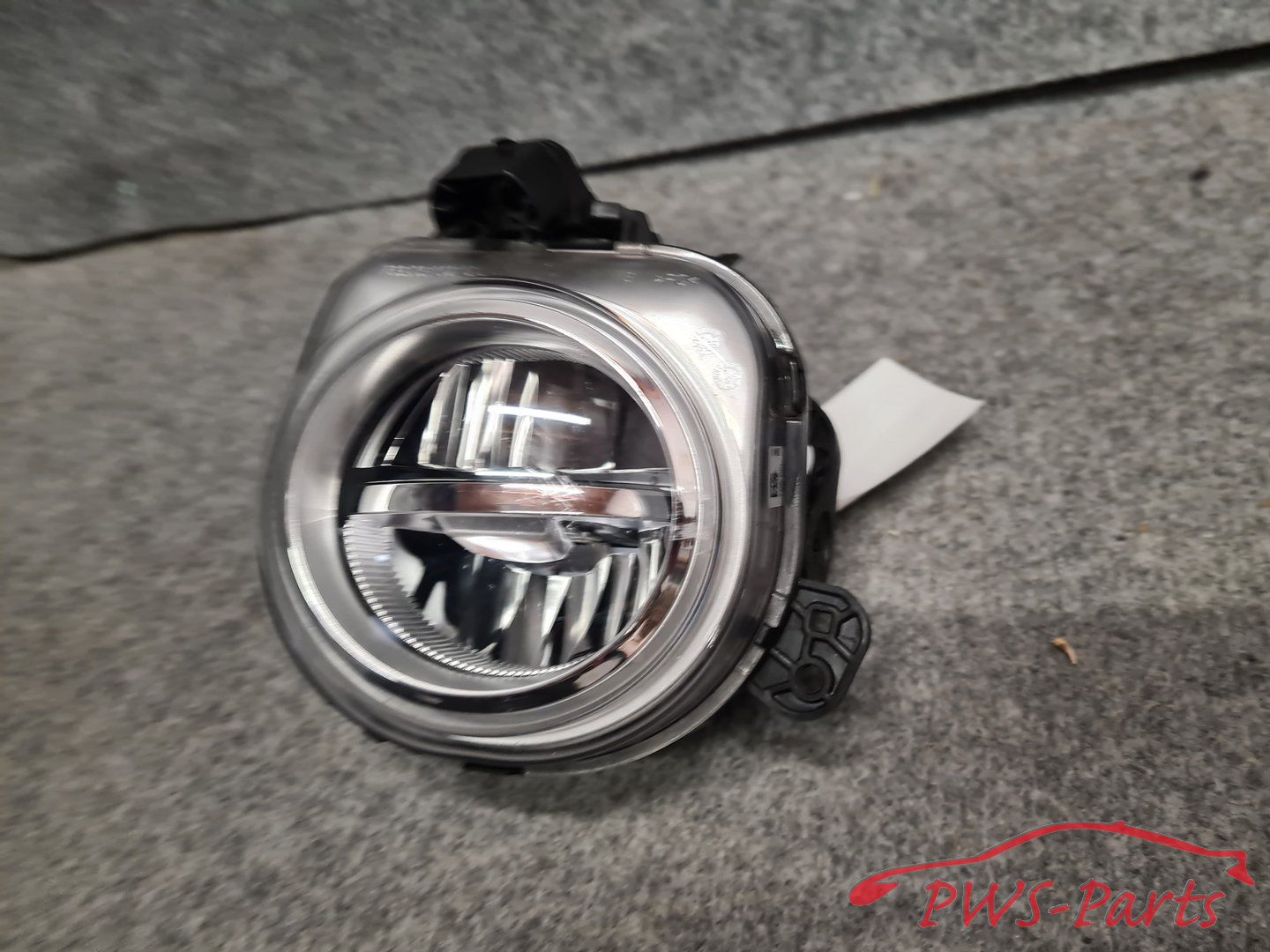 BMW X2 F39 X3 F25 MISTLAMP LED LINKS originalINEEL fog lamp front single usado en Menorca foto 2