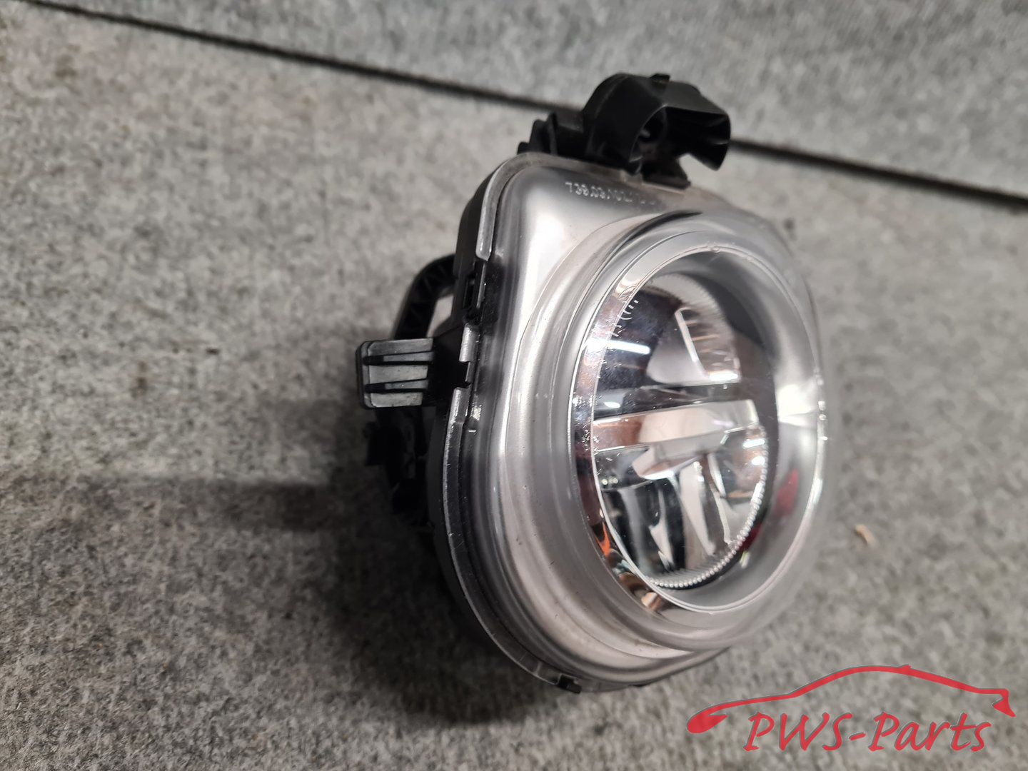 BMW X2 F39 X3 F25 MISTLAMP LED LINKS originalINEEL fog lamp front single usado en Menorca foto 3