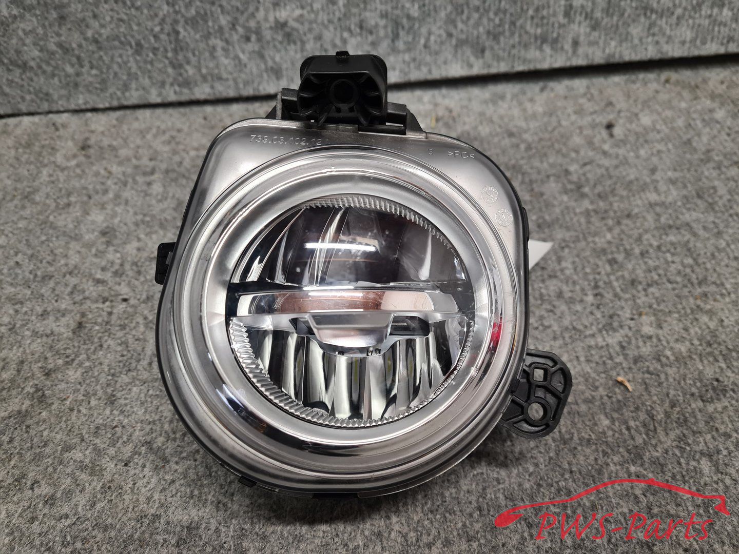 BMW X2 F39 X3 F25 MISTLAMP LED LINKS originalINEEL fog lamp front single usado en Menorca
