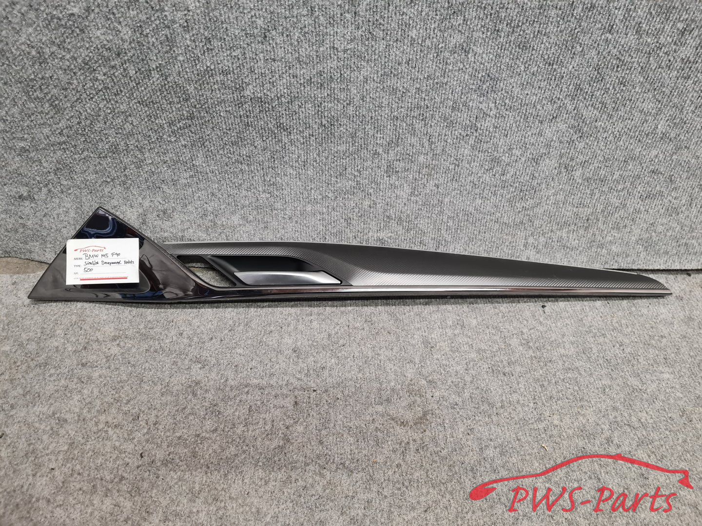 BMW M5 F90 CARBON DEURPANEEL INTERIEURLIJST RECHTS VOOR originalINEEL interior frames set usado en Menorca