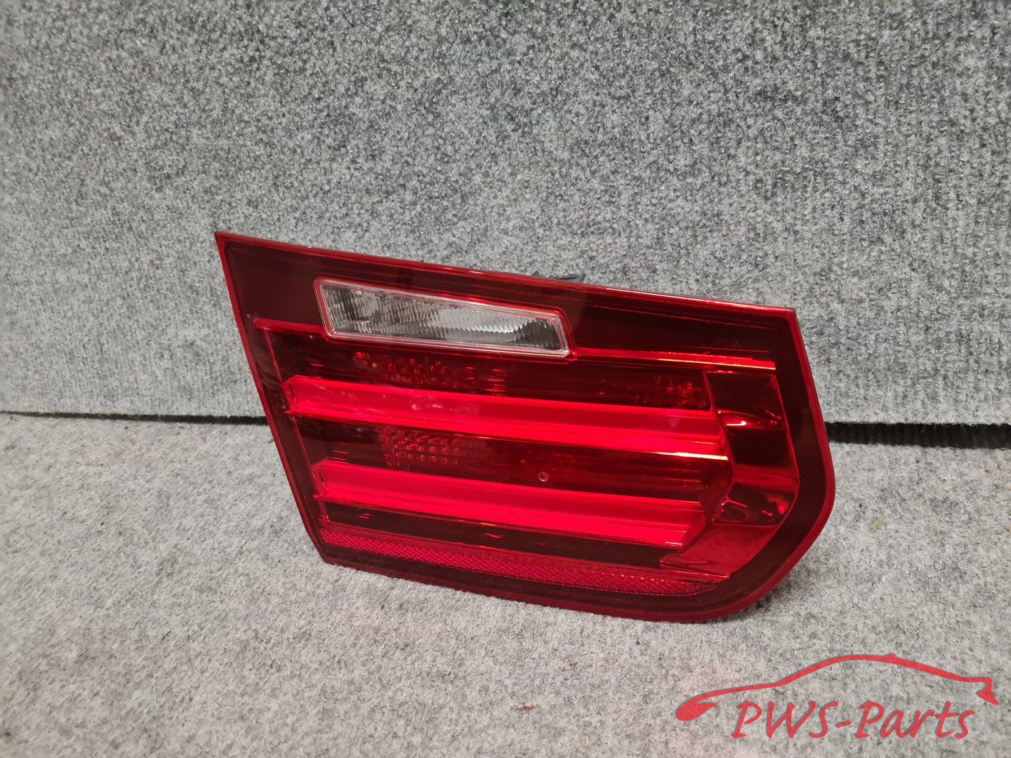 BMW F30 F31 VANAF 2013 ACHTERLICHT KOFFERKLEP LINKS originalINEEL tail light single usado en Menorca foto 2