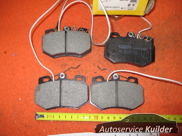 Remblokken voorzijde Citroen AX GTI Delphi LP0823 95647733 brake pad set usado en Menorca foto 2