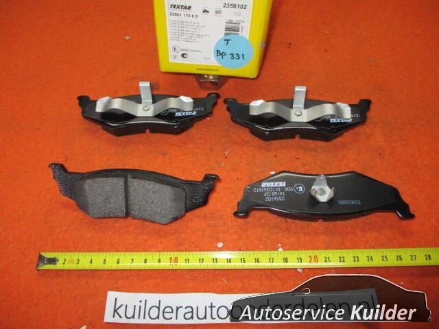 Remblokken achter Chrysler 300M Neon PT Cruiser Textar 2356102 BP331 04720644 brake pad set usado en Menorca foto 4