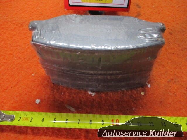 Remblokken voorzijde Suzuki Jimny Samurai SJ410 Sj413 BP505 Nipparts 1A013323Z brake pad set usado en Menorca foto 3
