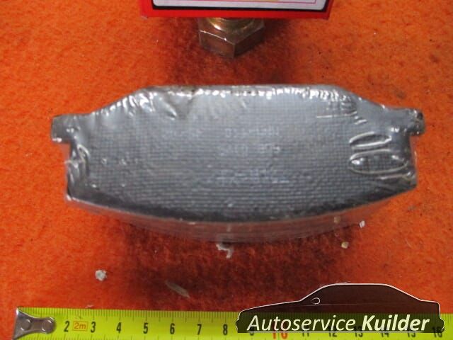 Remblokken voorzijde Suzuki Jimny Samurai SJ410 Sj413 BP505 Nipparts 1A013323Z brake pad set usado en Menorca foto 2