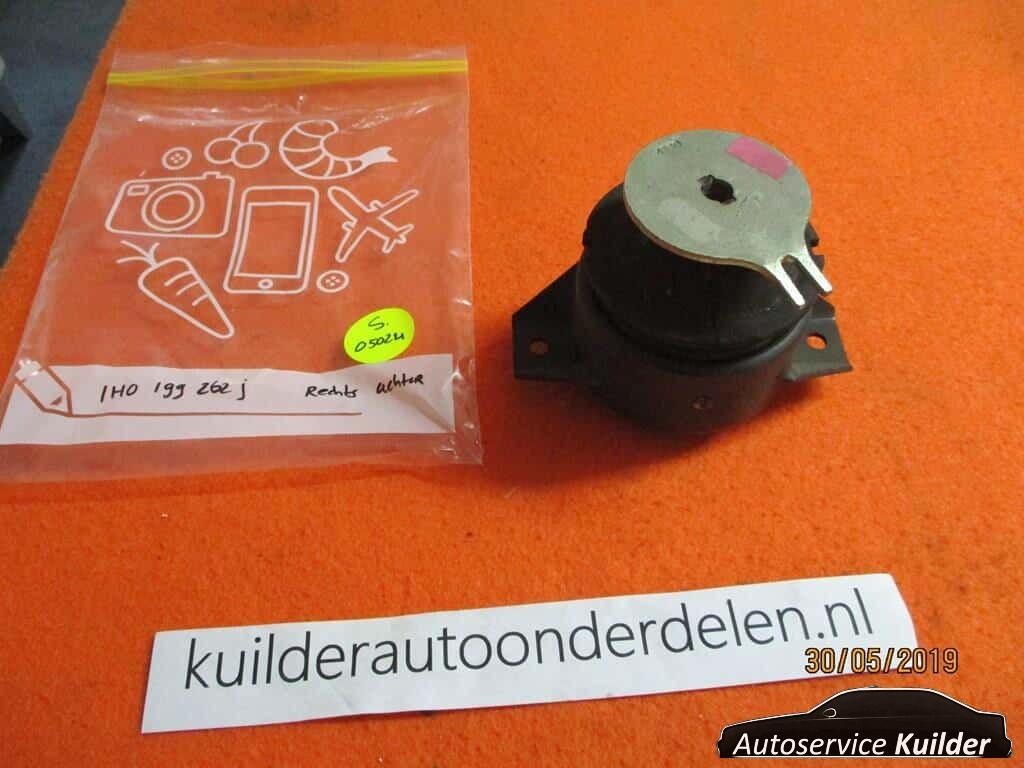 Motorsteun Rechts Achter VW Golf 3 Vento Golf Cabrio nuevo engine mount engine rubber usado en Menorca