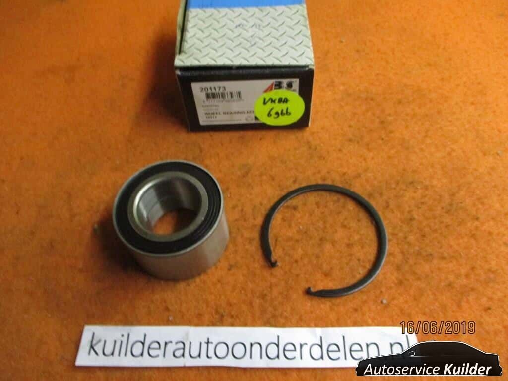 Wiellagerset Voorzijde Daihatsu Charade sirion YRV copen wheel bearing steering knuckle bearing usado en Menorca