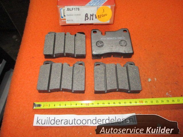 Remblokken voorzijde BMW M1 E12 E23 E24 E26 E28 BP650 BLF178 34111116007 brake pad set usado en Menorca