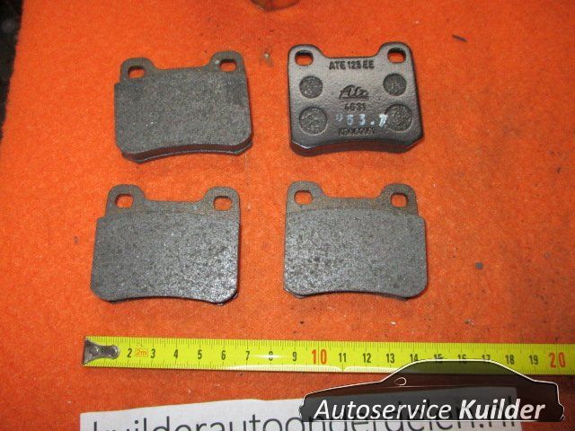 Remblokken achter Mercedes 190 W201 Textar BP698 blf342 0004200120 brake pad set usado en Menorca foto 9