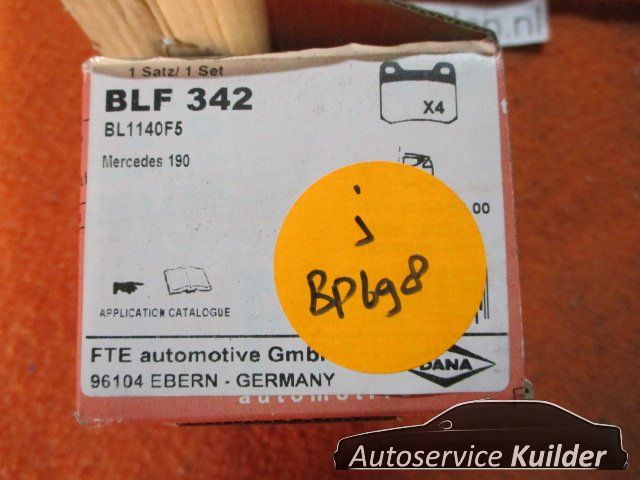 Remblokken achter Mercedes 190 W201 Textar BP698 blf342 0004200120 brake pad set usado en Menorca foto 15