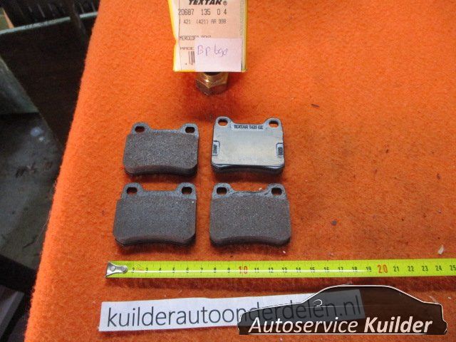 Remblokken achter Mercedes 190 W201 Textar BP698 blf342 0004200120 brake pad set usado en Menorca