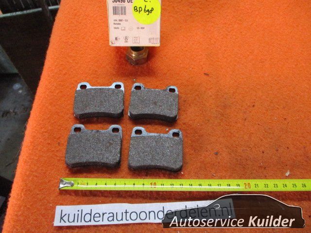 Remblokken achter Mercedes 190 W201 Textar BP698 blf342 0004200120 brake pad set usado en Menorca foto 4