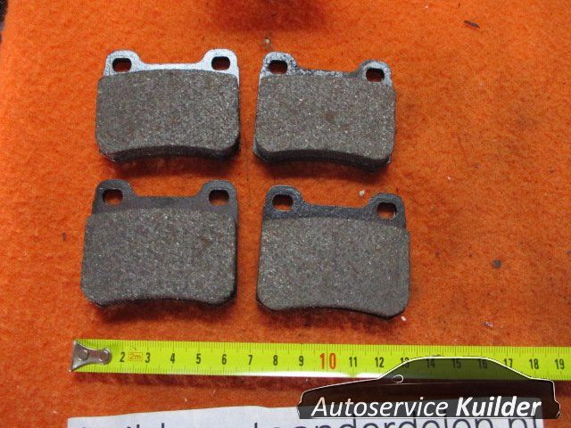 Remblokken achter Mercedes 190 W201 Textar BP698 blf342 0004200120 brake pad set usado en Menorca foto 5