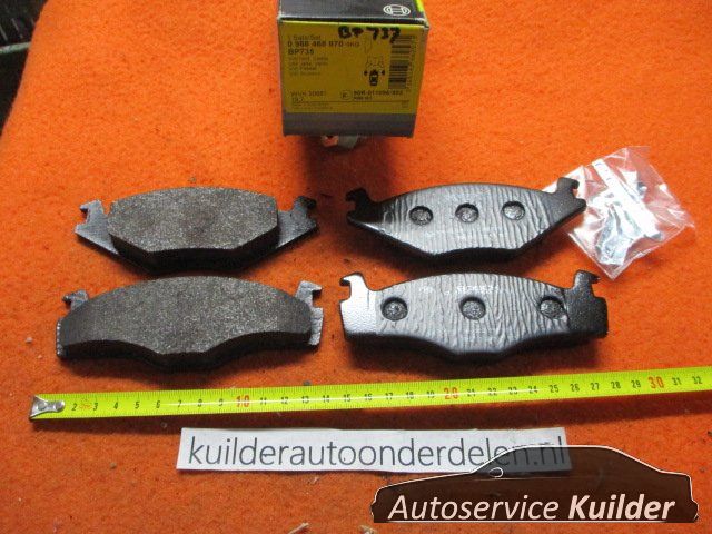 Remblokken voorzijde VW golf I II III Seat Ibiza II BP737 bosch 171698151F brake pad set usado en Menorca