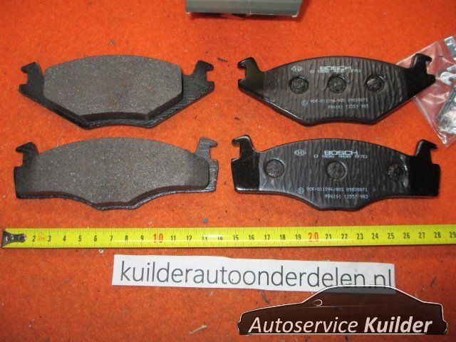 Remblokken voorzijde VW golf I II III Seat Ibiza II BP737 bosch 171698151F brake pad set usado en Menorca foto 3