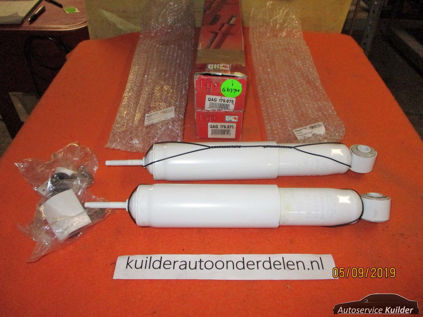 nuevo set schokdempers Honda Passport Isuzu Rodeo QH shock absorber left and right usado en Menorca