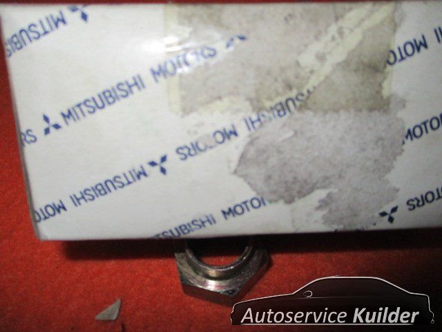 Remblokken achter Mitsubishi Colt Eclipse Galant Lancer BP779 originalineel MZ690008 brake pad set usado en Menorca foto 4
