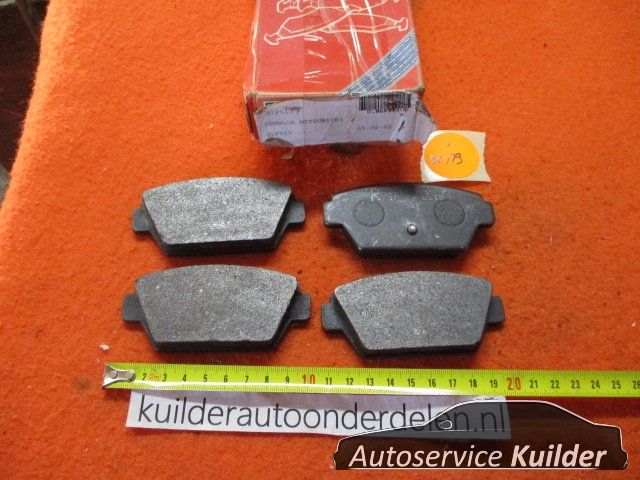 Remblokken achter Mitsubishi Colt Eclipse Galant Lancer BP779 originalineel MZ690008 brake pad set usado en Menorca foto 14