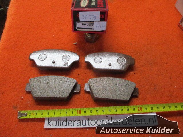 Remblokken achter Mitsubishi Colt Eclipse Galant Lancer BP779 originalineel MZ690008 brake pad set usado en Menorca foto 10