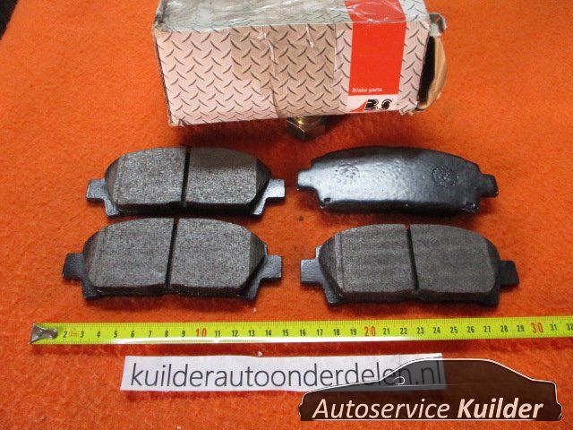 Remblokken voorzijde Toyota Avensis Celica MR2 II BP940 ABS36866 0446512160 brake pad set usado en Menorca