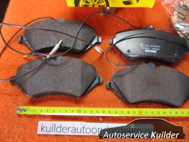 Remblokken voorzijde Citroen C5 III C6 Peugeot 407 BP1008 2413301 425278 brake pad set usado en Menorca foto 2