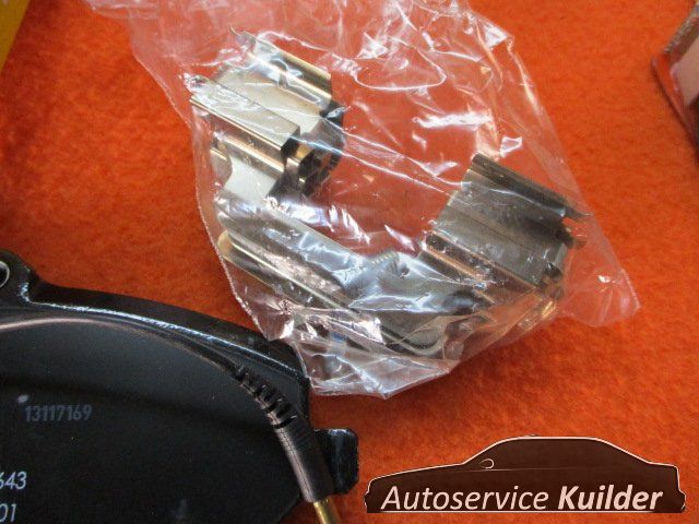 Remblokken voorzijde Citroen C5 III C6 Peugeot 407 BP1008 2413301 425278 brake pad set usado en Menorca foto 3