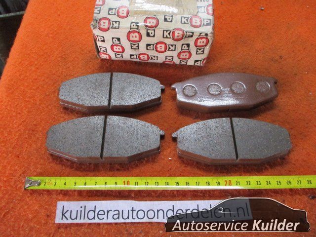 Remblokken voorzijde Nissan 280ZX Cabstar BP1453 KWP brake pad set usado en Menorca