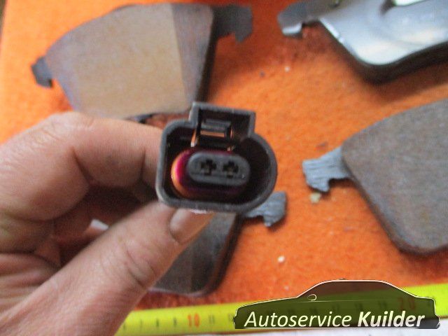 Remblokken voorzijde Audi S3 VW Golf R Audi TT Scirocco BP1471 Textar 2391301 8J0698151A brake pad set usado en Menorca foto 4