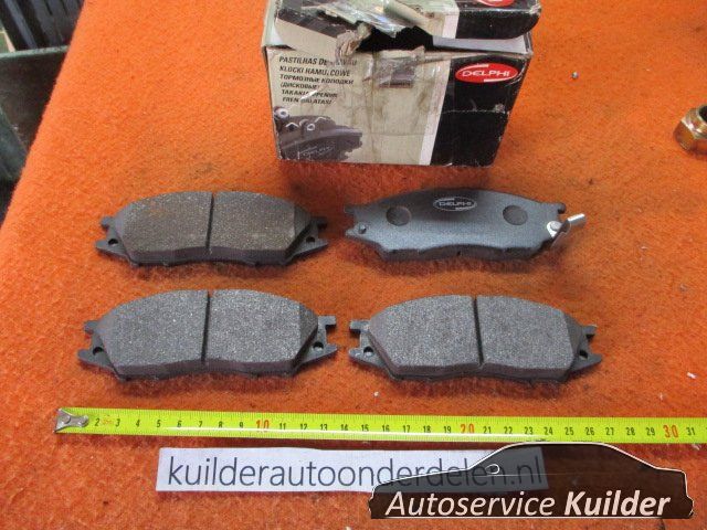 Remblokken voorzijde Nissan almera N16 1.8 BP1539 Delphi LP2184 410604M490 brake pad set usado en Menorca