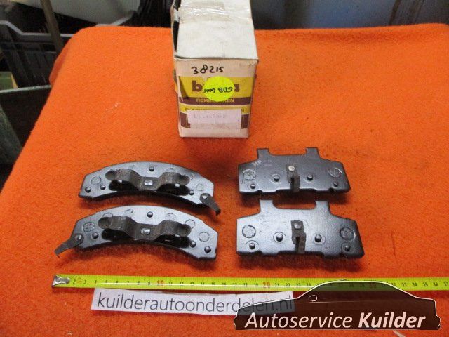 Remblokken voorzijde Pontiac Trans Sport UM06 38215 Brega 12321422 brake pad set usado en Menorca foto 2