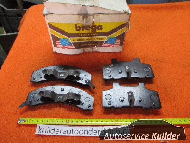 Remblokken voorzijde Pontiac Trans Sport UM06 38215 Brega 12321422 brake pad set usado en Menorca